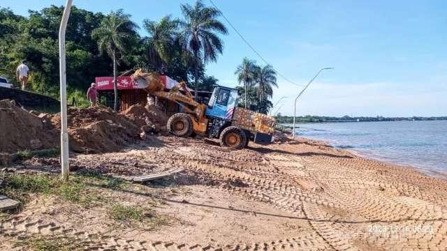 ¡Estan recuperando las playas desde la Municipalidad y en colaboración con los Concesionarios de Paradores!