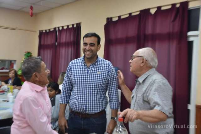 Compartieron una gran cena de cierre de año con los adultos mayores del Centro de Día “Club PAMI Renacer”.