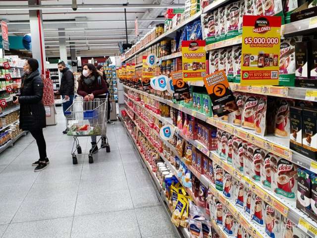 El director de recaudación municipal de Sto Tomé, Juan Lovato, reveló que un comercio que factura un millón de pesos mensuale
