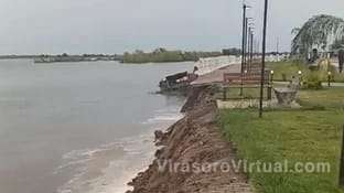 Parte de la costanera de Esquina, Corrientes, colapsó