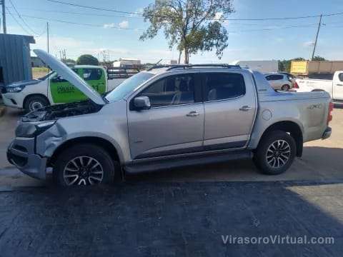 La policía de Corrientes recuperó una camioneta Chevrolet S-10 en Ituzaingó,