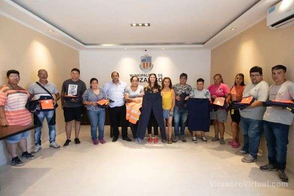 A través de la Secretaria General y de Gobierno se realizó la entrega de indumentaria,