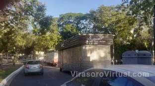 Los dueños de carritos de la costa en la Costanera de Corrientes se oponen a mudarse al nuevo predio