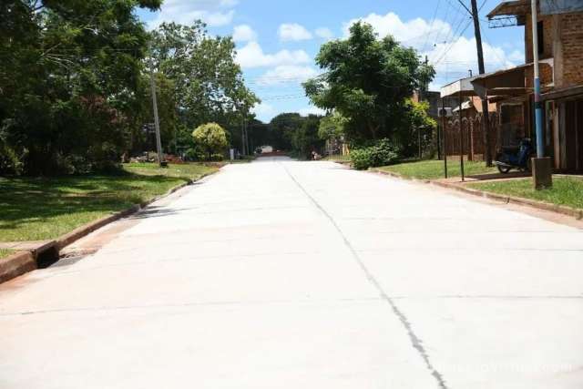 La municipalidad de Virasoro terminó de pavimentar la calle Alberdi, y ahora van a pavimentar la calle Yapeyú