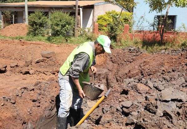 Continúa el plan de pavimentación de la calle Roque Saenz Peña