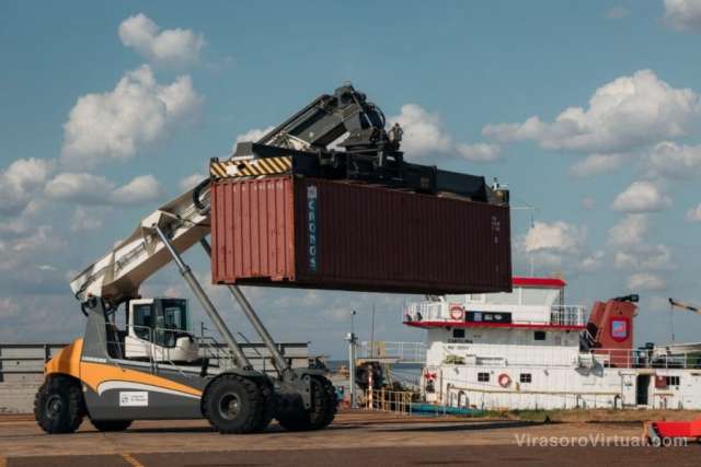 Acon Timber, inició la carga de contenedores para su primera exportación de madera aserrada