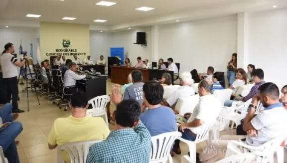 En Santo Tomé, la empresa Casella S.A. advirtió en una audiencia pública que la calle Pellegrini fue pavimentada sin pruebas
