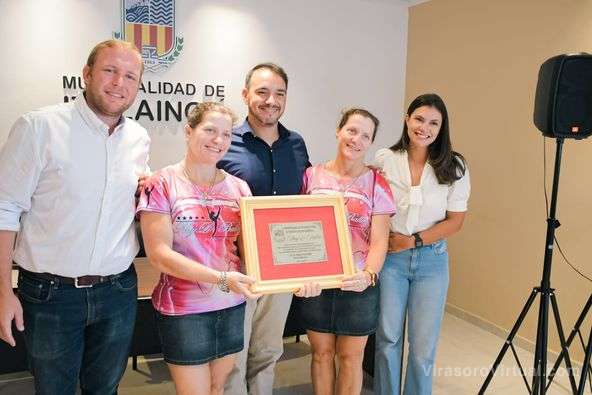 El intendente  Valdés  y gabinete, realizaron una entrega de reconocimientos a la Academia de Danzas "NayLi Ballet"