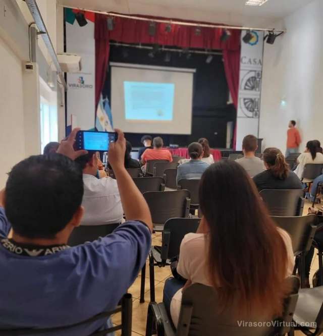 Curso de Manipulación de Alimentos en la Casa del Bicentenario,