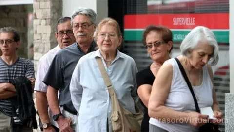 El Gobierno confirmó que otorgará un bono de 70.000 pesos a los jubilados que perciban la jubilación mínima en marzo,