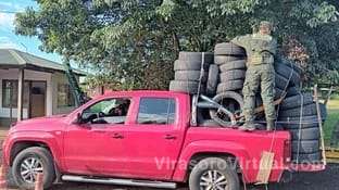En un control vial en la Ruta Nº 12, el Escuadrón 47 "Ituzaingó" incautó 70 neumáticos ilegales de diferentes tamaños