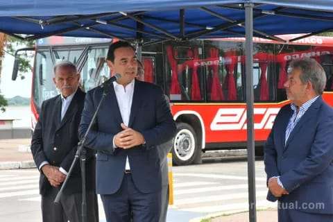 El gobernador  Valdés y el intendente de Corrientes, Eduardo Tassano, asistieron a la presentación de 23 unidades 0 km