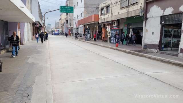 Díaz afirmó que Garay no podía desconocer la necesidad de realizar una prueba hidráulica antes de pavimentar la calle