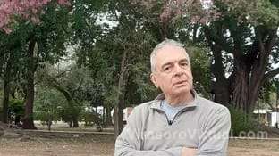 El autor correntino Alejandro Maciel participa en la Feria Chacú Guaraní, presentando sus obras