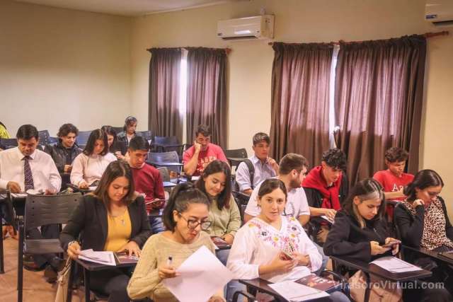 Con 85 alumnos inicio la carrera de Administración en Santo Tome