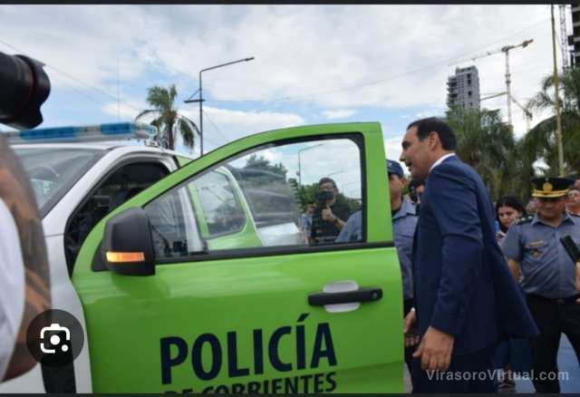El gobernador Valdés entregó 100 camionetas 4x4 a la Policía de Corrientes, entre ellas a Sto Tomé