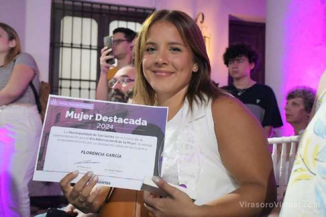 HOMENAJE A LA MUJER