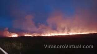 Un incendio rural de gran magnitud en Ctes está afectando la visibilidad en la ruta 123