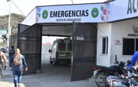 Un accidente entre una motocicleta de 1500cc y una camioneta Volkswagen Amarok