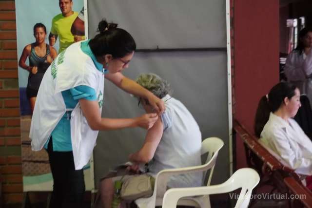 Lucha contra el dengue: Cardozo instó a los correntinos a vacunarse