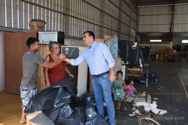 Siguen firmes con la asistencia a las familias que están siendo evacuadas por la creciente
