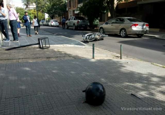 Un joven motociclista debió ser hospitalizado tras accidente