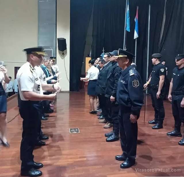Policías santotomeños recibieron reconocimientos por sus pares en Misiones