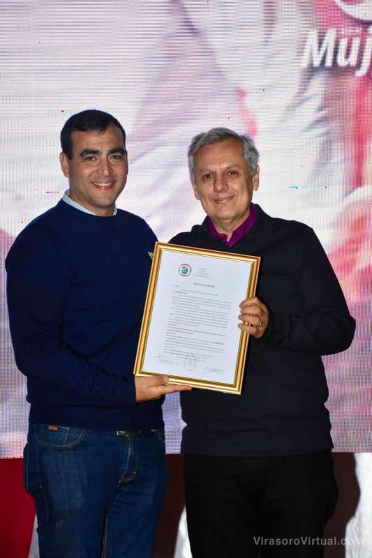 El Dr. Bernardo Stamateas visitó Santo Tomé, Corrientes, para dar una conferencia