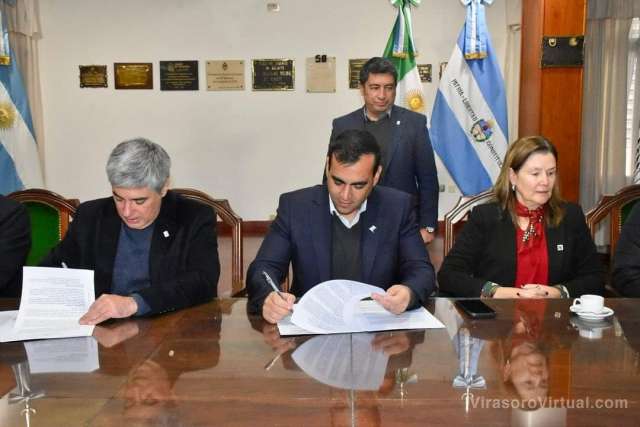 Firmaron un importante acuerdo con la UNNE para el ciclo básico de ingeniería,