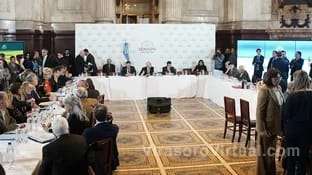 El oficialismo logró obtener los dictámenes de la ley de Bases