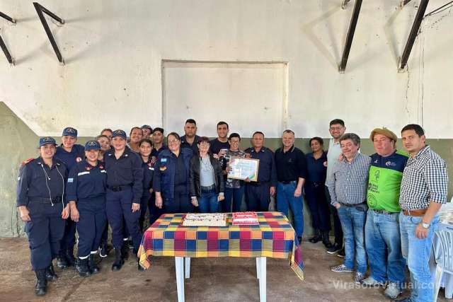 Un saludo muy especial a quienes, con entrega y valentía, llevan adelante esta noble tarea