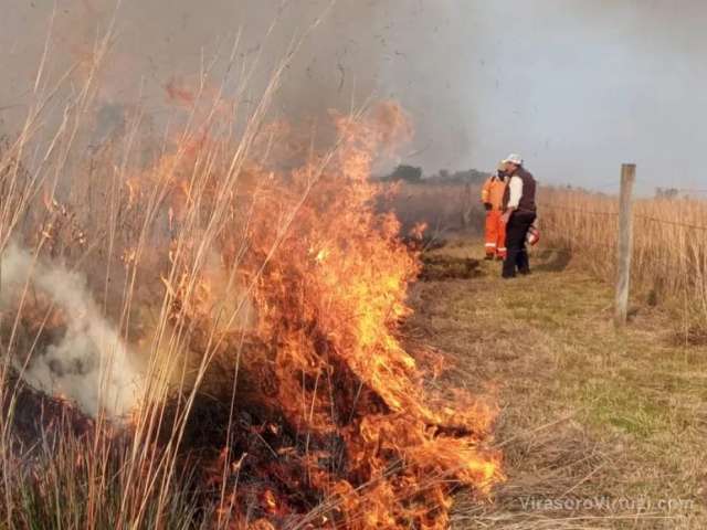 Las quemas controladas que se realizan en Santo Tomé, Corrientes,
