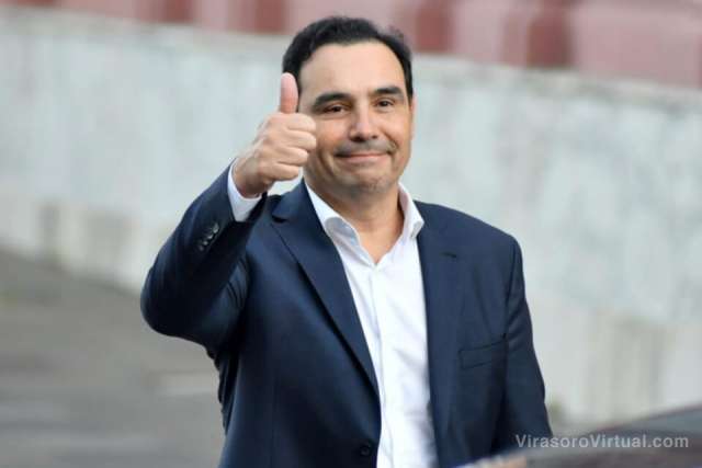El gobernador de Ctes, Gustavo Valdés, regresó de su gira por Europa y EE.UU,