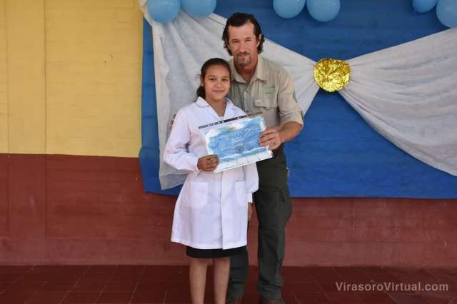 Se realizó la entrega de útiles escolares a los alumnos del Nivel Inicial, Primario