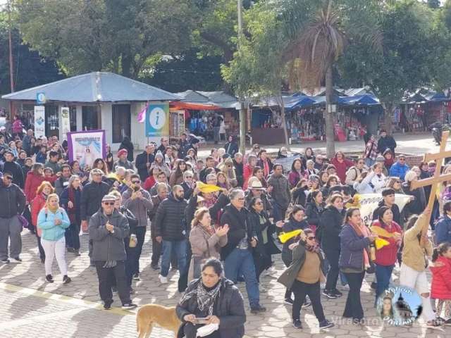 Feligreses de parroquias de la Diócesis de Santo Tomé llegaron a los pies de María