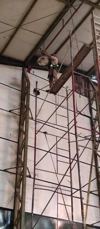 Desde la Secretaría de Deportes de la Municipalidad, informan que han iniciado la renovación de la iluminación