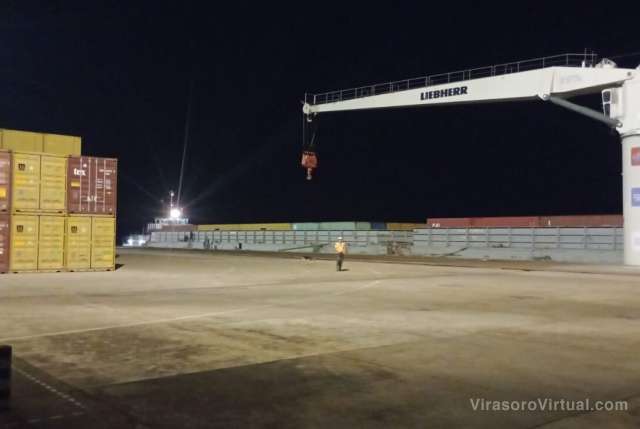 El puerto de Posadas, en Misiones, se prepara para enviar una nueva carga histórica de madera al mundo