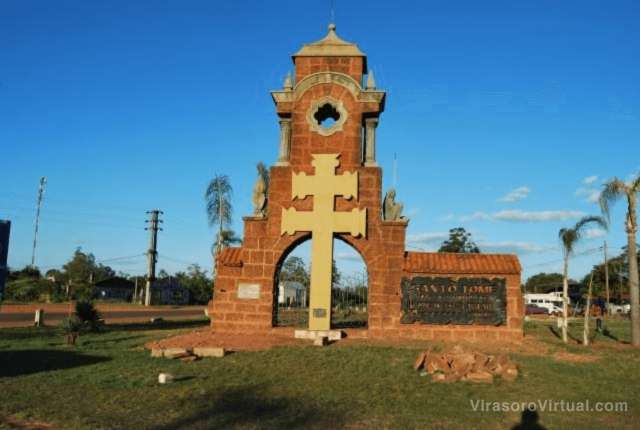 El gobernador G. Valdés y el intendente A. Suaid inauguraron varias obras en Santo Tomé,