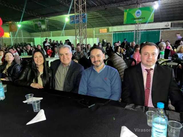 El intendente de Ituzaingó, Juan P Valdés, viajó a Carolina para participar en la 40ª Fiesta Provincial del Agricultor,