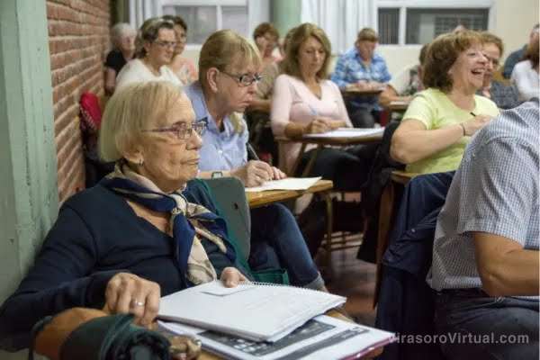 PAMI ofrece cursos universitarios y talleres sociopreventivos gratuitos