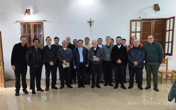 El clero diocesano de Sto Tomé, realizó su retiro anual de silencio