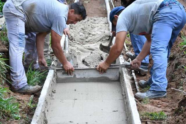 Cordón cuneta en los barrios