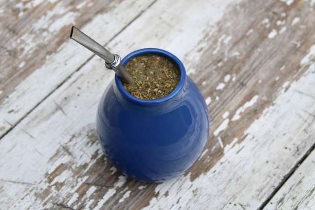 Beneficios de la yerba mate : una infusión tradicional en Sudamérica, especialmente en Argentina,