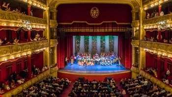 El Teatro Vera, en Corrientes, abrió la inscripción para un taller de composición lumínica