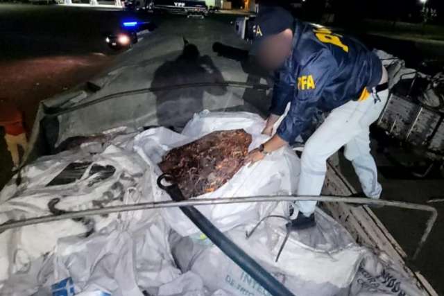 La Policía Federal secuestró en Corrientes 49 toneladas de cobre