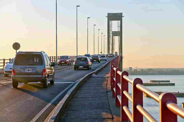 Un joven de aproximadamente 20 años se arrojó del Puente General Belgrano,