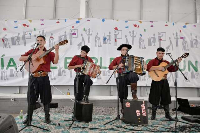 El Multiespacio San Juan Bautista se llenó de alegría, risas y buena música,