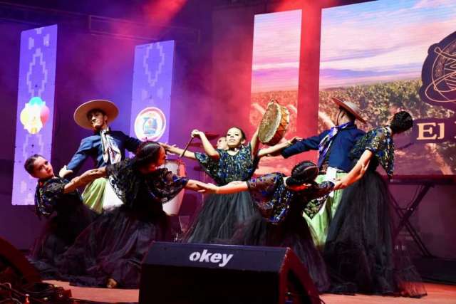 ¡2 hermosas noches en el 58º Festival del Folklore Correntino!
