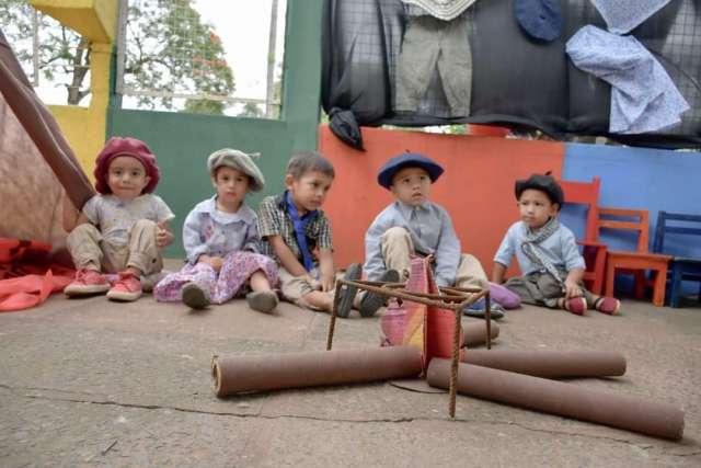 El pasado 11 de noviembre, celebraron el Día de la Tradición en el Jardín Maternal Municipal Niño Rupá