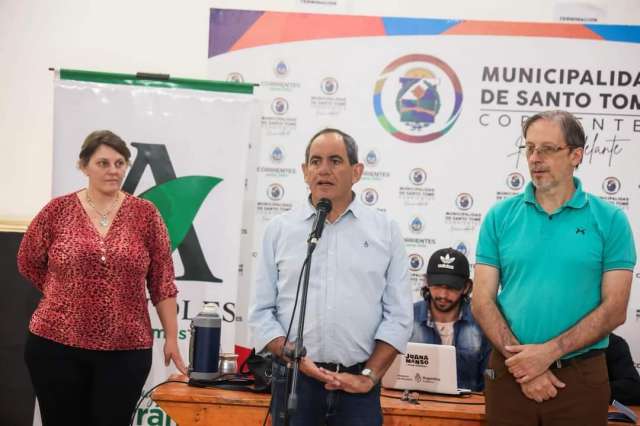 Los estudiantes de los últimos años de secundaria tuvieron la oportunidad de participar en una charla con docentes